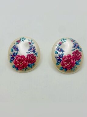 Vintage Avon “In Full Bloom” Pierced Earrings (1992)